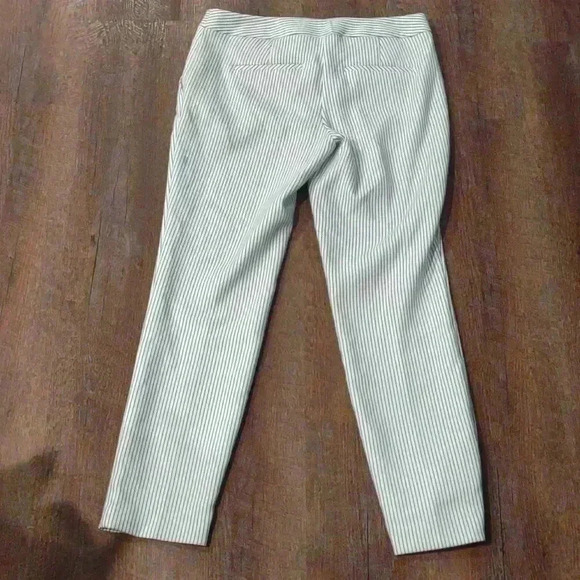 Express Women's 4R columnist white with navy blue pinstripe dress pants - Picture 4 of 5
